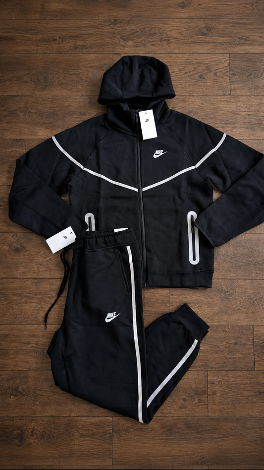 REFLECTIVE NIKE TECH FLEECE - BLACK