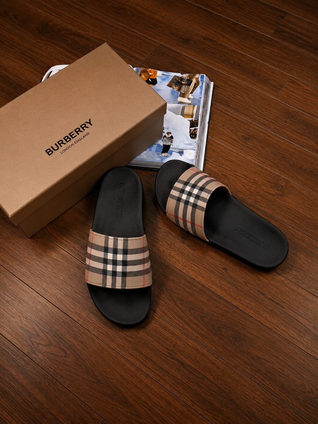 BURBERRY SLIDERS - BROWN