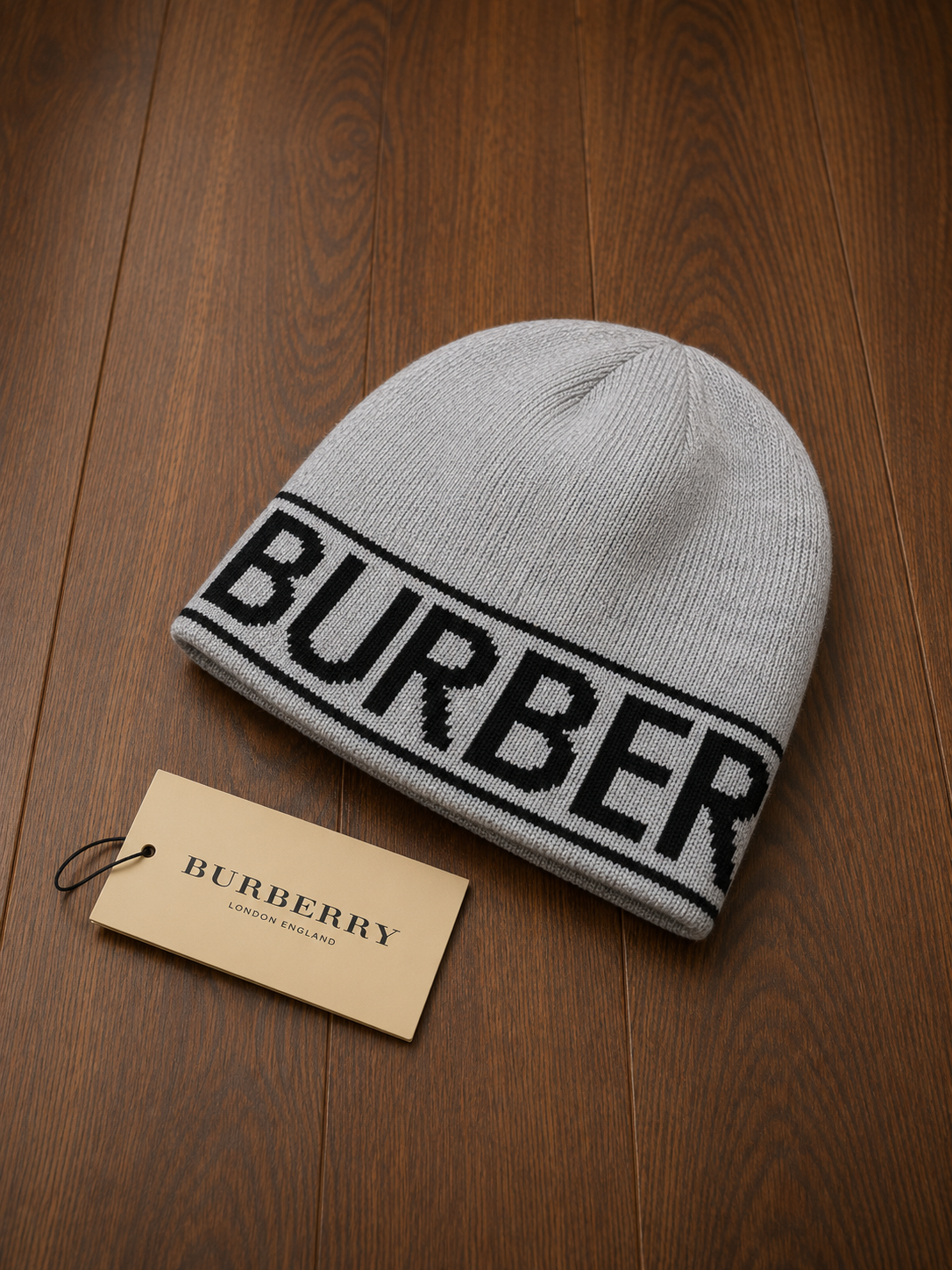 BURBERRY BEANIE - GREY