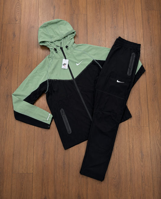 NIKE WINDRUNNER TRACKSUIT SET - GREEN/BLACK