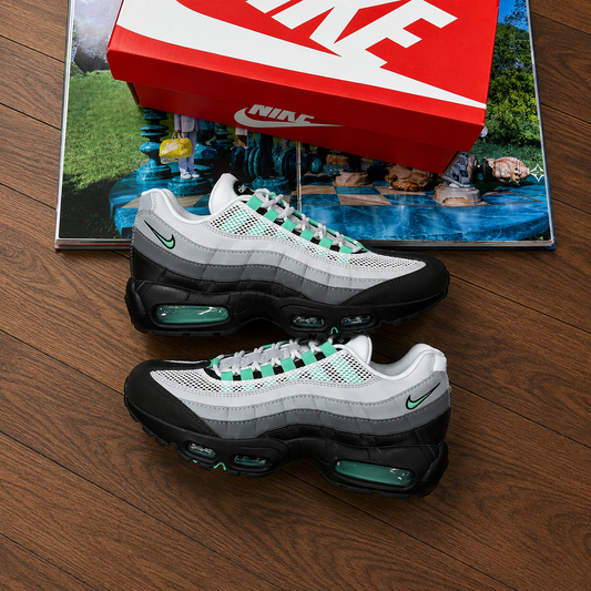 NIKE AIRMAX 95 - WHITE/GREY/MINT GREEN/ BLACK