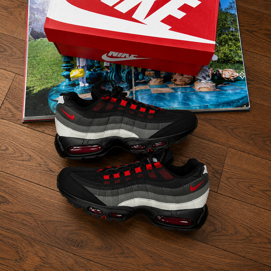 NIKE AIRMAX 95 - BLACK/GREY/RED